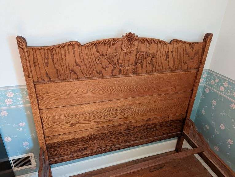 ANTIQUE OAK FULL SIZE HEADBOARD, FOOTBOARD, & RAILS Isabell Auction