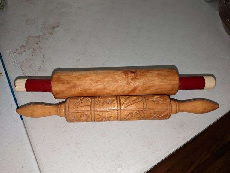 (2) VINTAGE WOODEN ROLLING PINS Isabell Auction