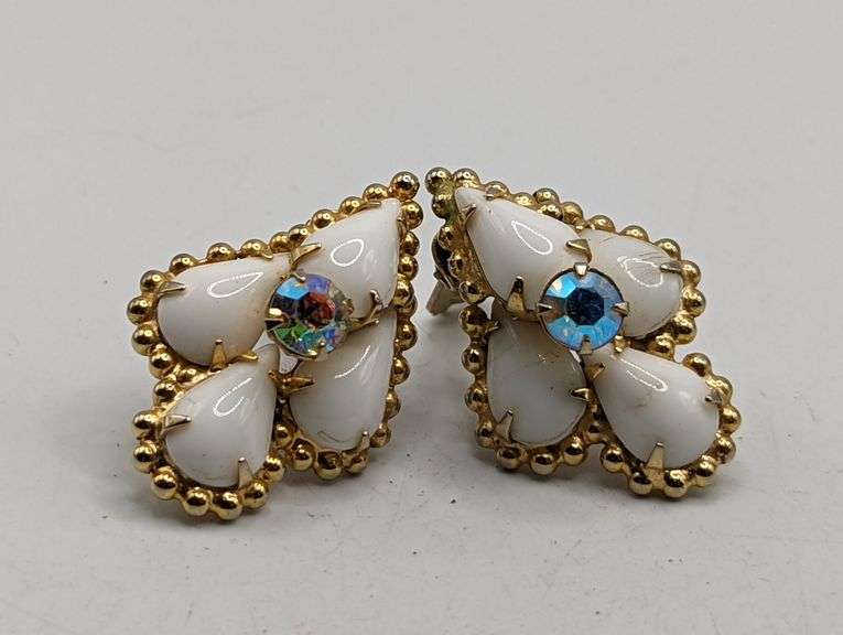 VINTAGE COSTUME EARRINGS SET WITH STONES Isabell Auction