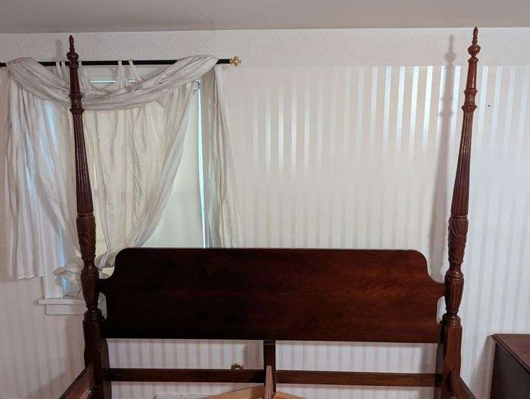KING SIZE CHERRY FINISH FOURPOSTER RICE BED Isabell Auction