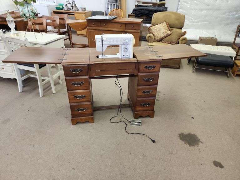 NECCHI SEWING MACHINE & Isabell Auction