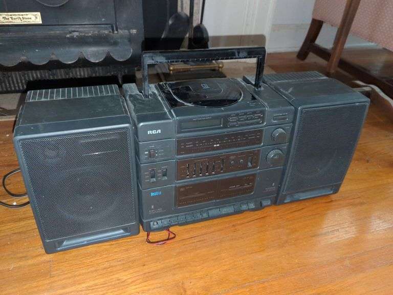 RCA RADIO/CD/DUAL CASSETTE PLAYER WITH DETACHABLE SPEAKERS Isabell