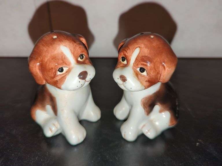 PUPPY DOG SALT & PEPPER SHAKER SET Isabell Auction