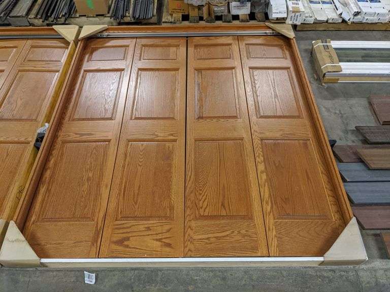 OAK SOLID CORE BIFOLD DOOR WITH FRAMEWORK (72IN. X 78IN.) Isabell