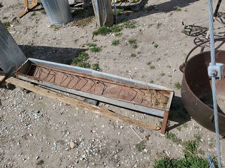 (OUT) 5 FT LONG GALVANIZED FEEDER TROUGH Isabell Auction