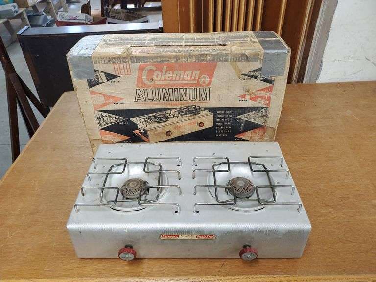 COLEMAN ALUMINUM 2 BURNER STOVE Isabell Auction