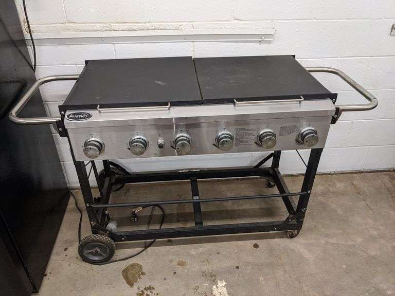 AUSSIE 40IN. 6BURNER PROPANE GRILL WITH FLAT TOP LIDS & FOLD DOWN