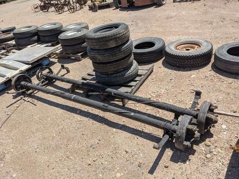 (2) MOBILE HOME/TRAILER AXLES WITH TIRES ON RIMS Isabell Auction