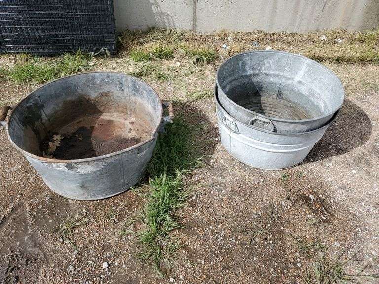(OUT) 3 GALVANIZED WASH TUBS Isabell Auction