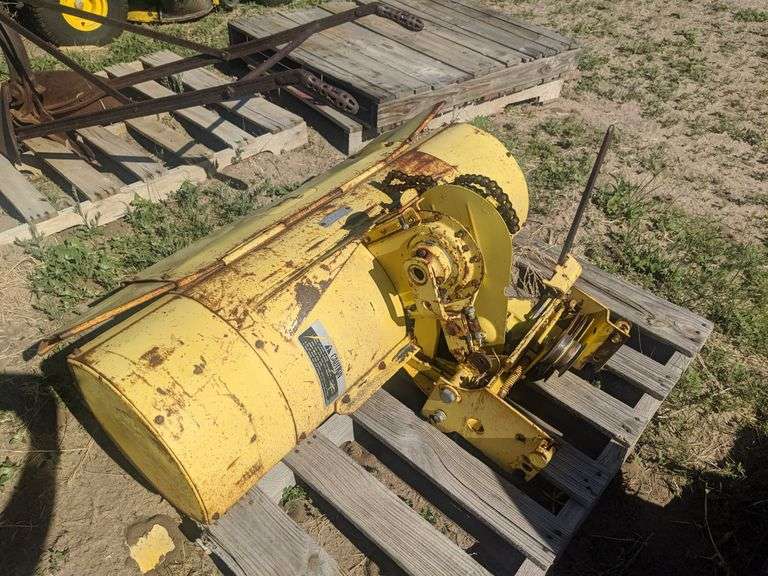 JOHN DEERE RIDING LAWN TRACTOR ROTOTILLER ATTACHMENT Isabell Auction