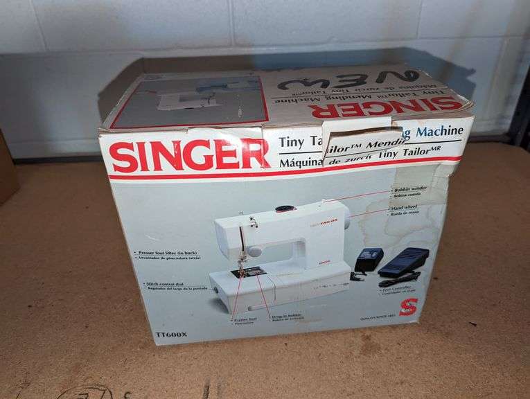 SINGER TINY TAILOR SEWING MACHINE Isabell Auction