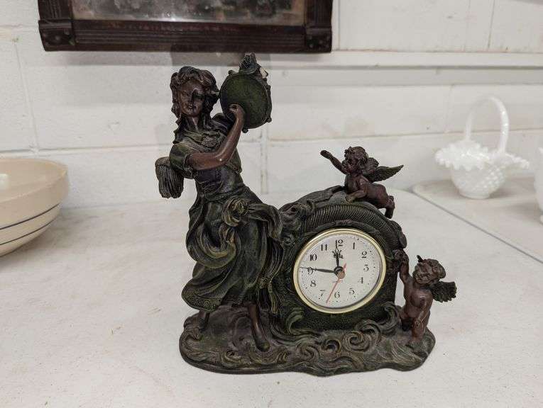DRESSER CLOCK Isabell Auction