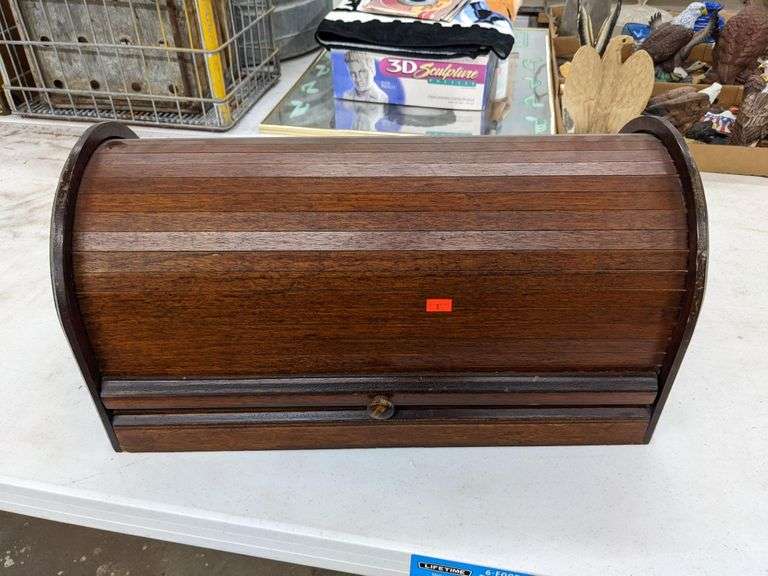 VINTAGE WOODEN ROLLTOP BOX Isabell Auction