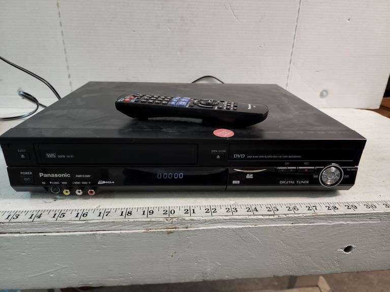 PANASONIC VHS & DVD RECORDER Isabell Auction