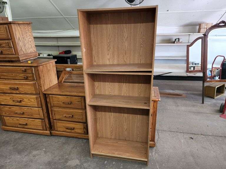 72 IN TALL BOOKSHELF Isabell Auction