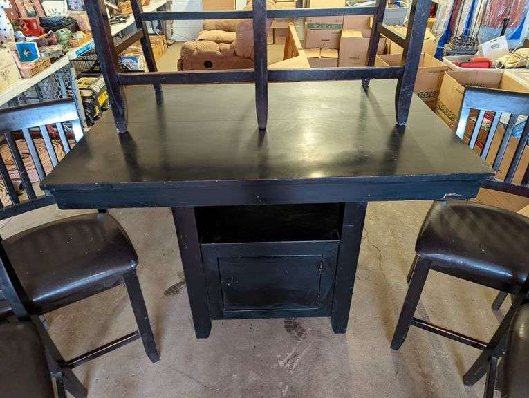 37IN. TALL DINING TABLE WITH (4) STOOLS & BENCH Isabell Auction