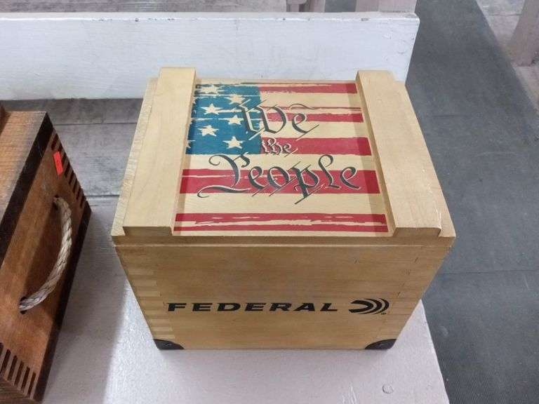 WOODEN CRATE Isabell Auction
