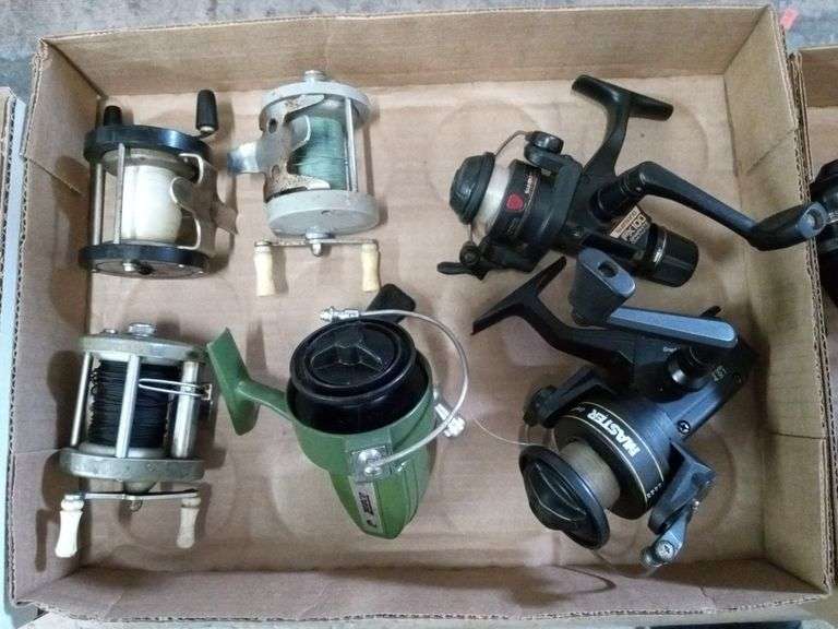 (6) FISHING REELS Isabell Auction