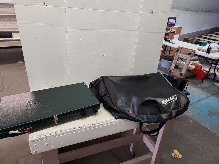 COLEMAN CAMP STOVE & BAG Isabell Auction