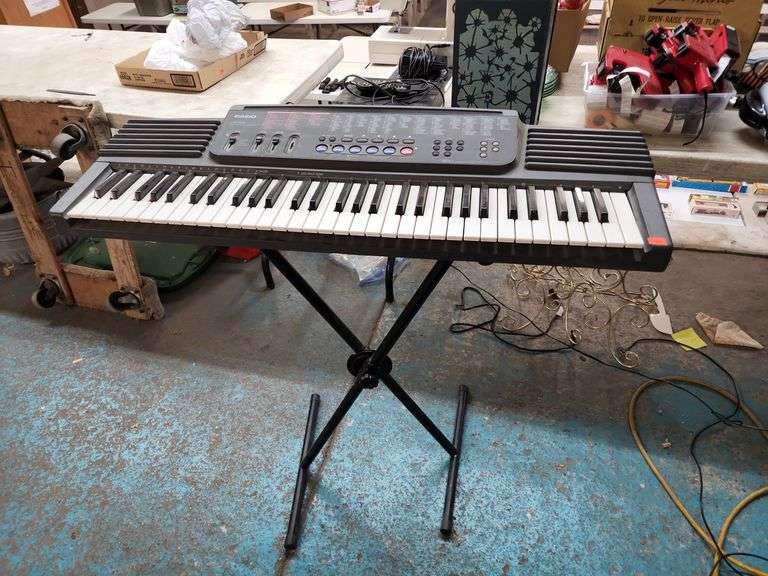 CASIO KEYBOARD & STAND Isabell Auction