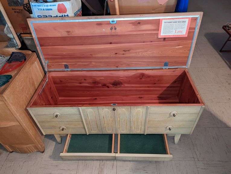 VINTAGE LANE CEDAR CHEST WITH UNDER DRAWER Isabell Auction