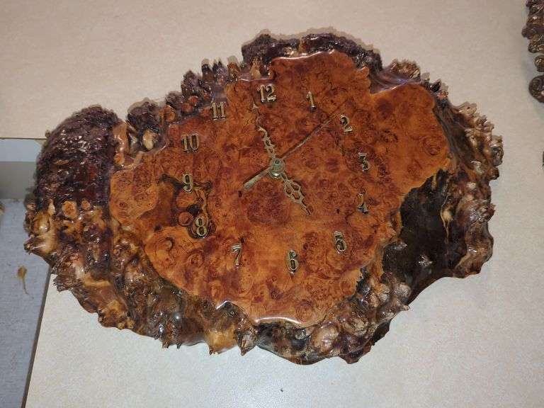 VINTAGE BURL WOOD WALL CLOCK Isabell Auction