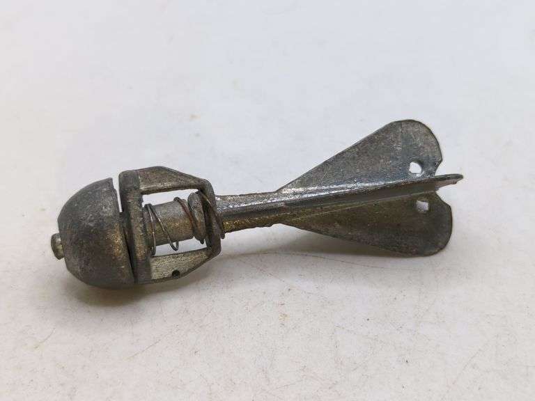 VINTAGE CAP GRENADE Isabell Auction