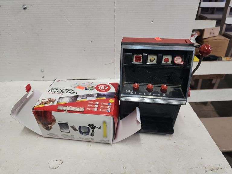 EMERGENCY KIT, SLOT MACHINE BANK (NOT WORKING) Isabell Auction