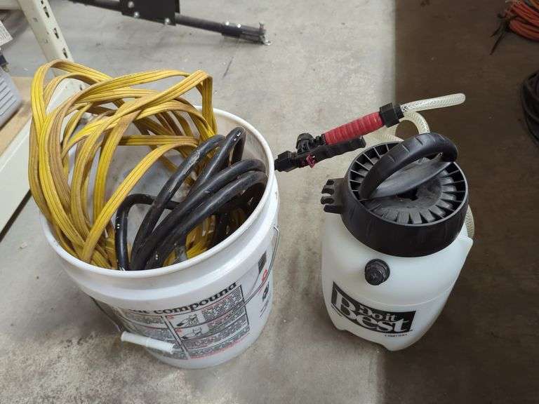 1GALLON PUMP SPRAYER & (2) EXTENSION CORDS Isabell Auction