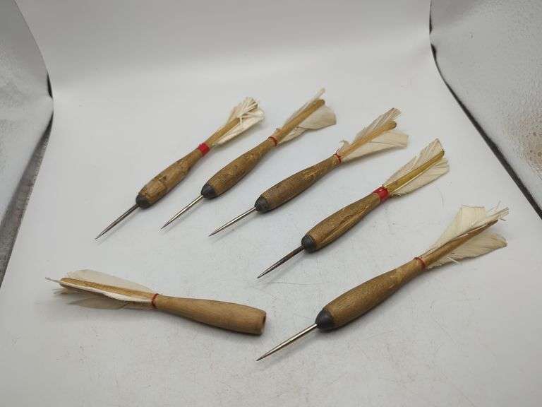 VINTAGE WOODEN DARTS Isabell Auction
