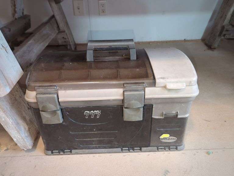 PLANO 777 TACKLE BOX Isabell Auction