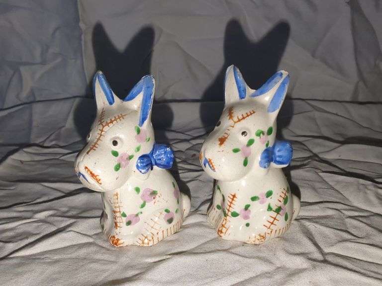 VINTAGE DOG SALT & PEPPER SHAKER SET Isabell Auction