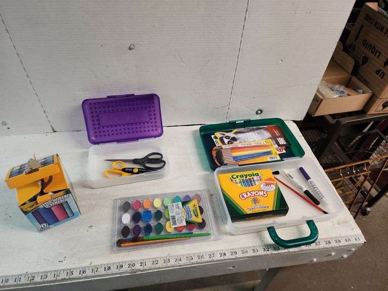 ASSORTED ART SUPPLIES Isabell Auction