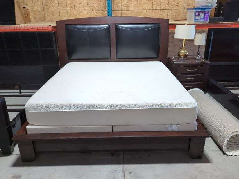 KING SIZE HEADBOARD, FOOTBOARD, & RAILS (MATTRESS SET SOLD SEPARATELY