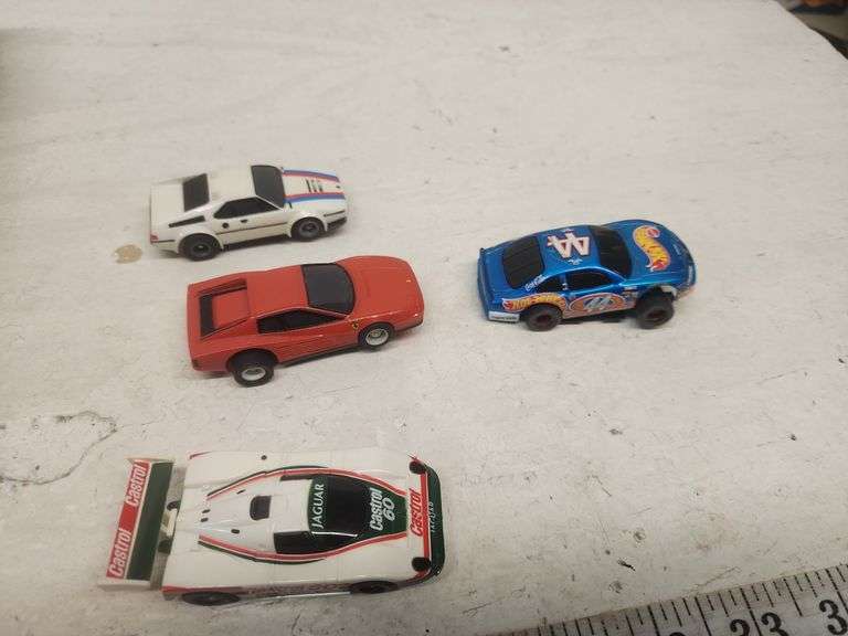 ASSORTED COLLECTOR CARS & SLOT RACER CARS Isabell Auction