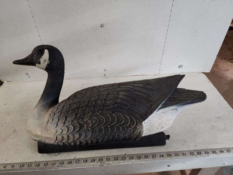 FLOATING GOOSE DECOY Isabell Auction