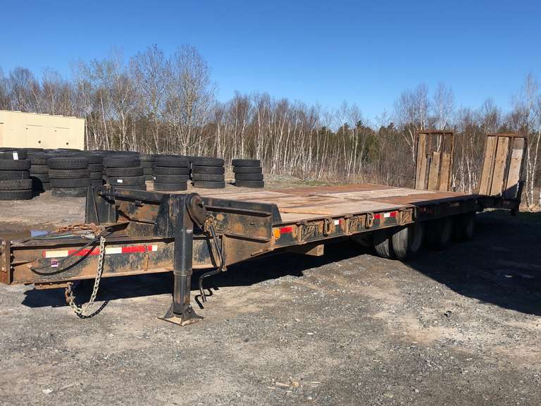 1999 JC Tag 30ft TriAxle Float Trailer Jardine Auctioneers