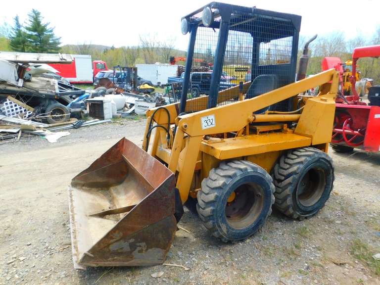 THOMAS 1200 SKID STEER LOADER Jardine Auctioneers