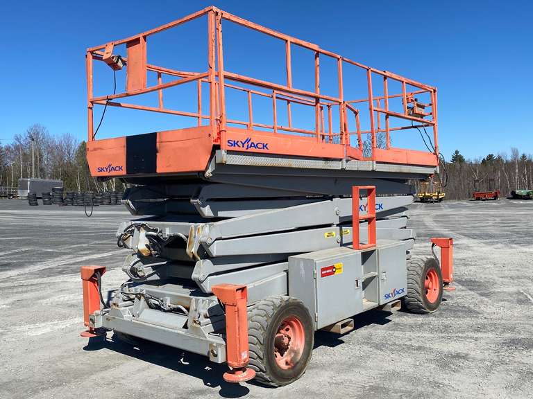 Skyjack Model 9250 Scissor Lift Jardine Auctioneers