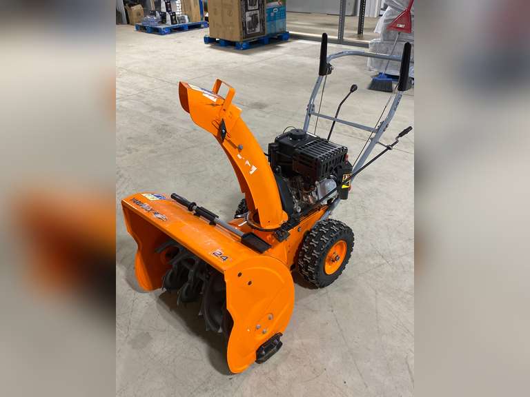 Yardmax 24” Snowblower Jardine Auctioneers