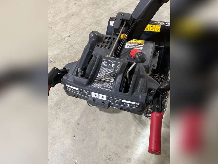 MTD Gold 28” Snowblower 277cc Jardine Auctioneers