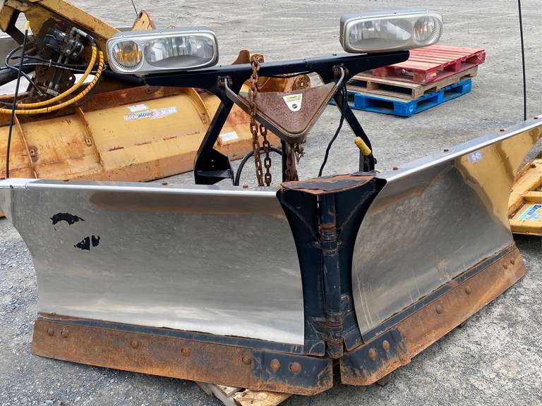 Fisher Stainless VPlow for Pickup Jardine Auctioneers