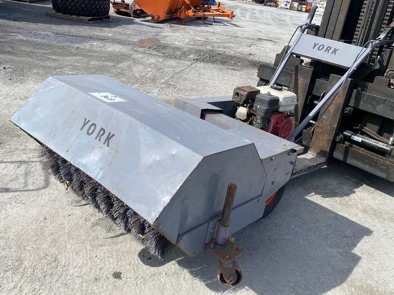 York Rakes Walk Behind Parking Lot Sweeper Jardine Auctioneers