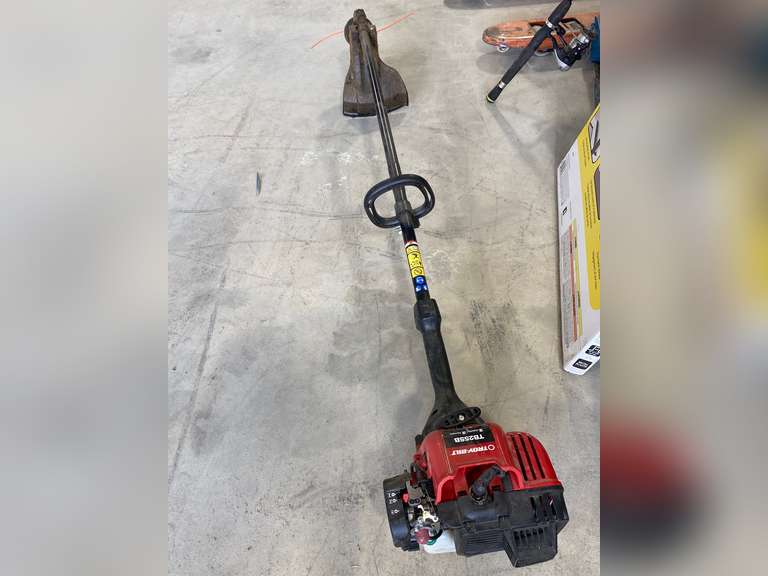 Troy Bilt Weed Trimmer Jardine Auctioneers