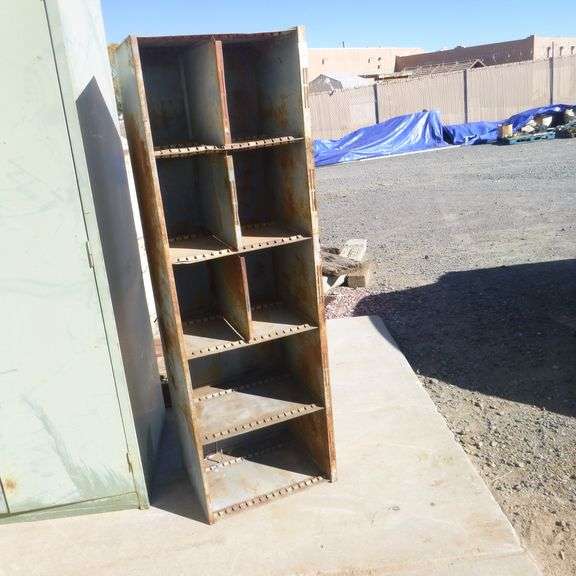 Shelving unit