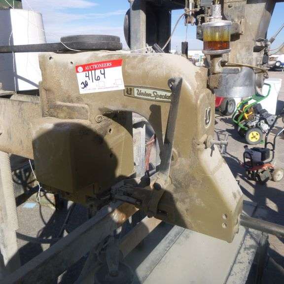 Union 3800 Feed Bag Sewing Machine J&J Auctioneers LLC