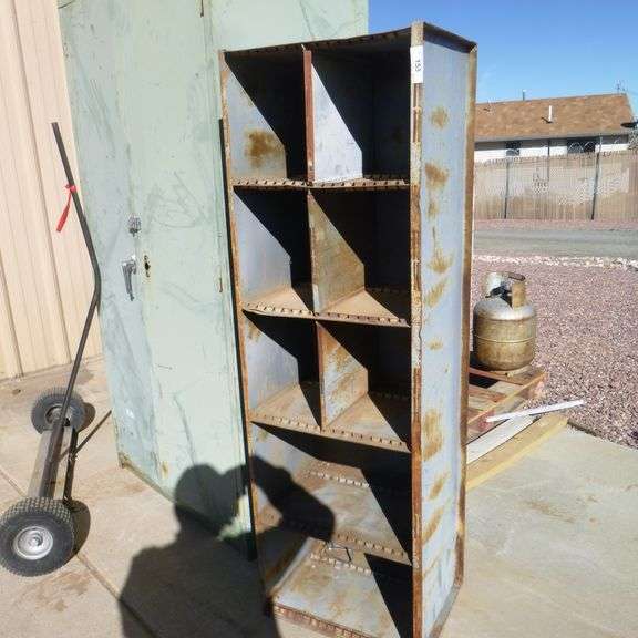 Shelving unit