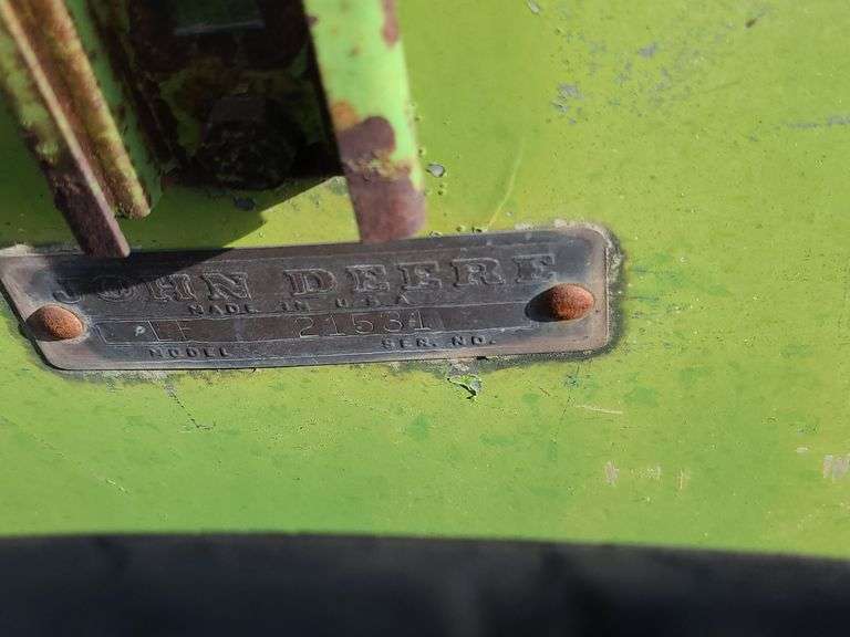John Deere LF Fertilizer Spreader J&J Auctioneers LLC