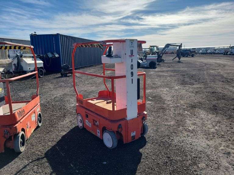 Snorkel TM12 Personnel lift J&J Auctioneers LLC