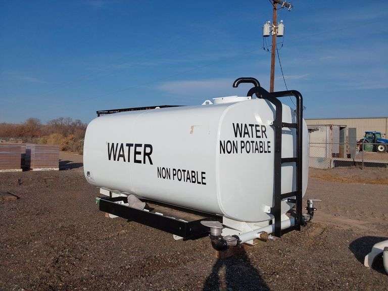 2000 Gal Water Tank J&J Auctioneers LLC